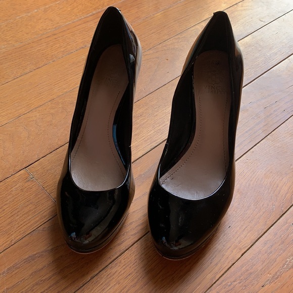 Vince Camuto shiny black heels - size 8 - Picture 5 of 13